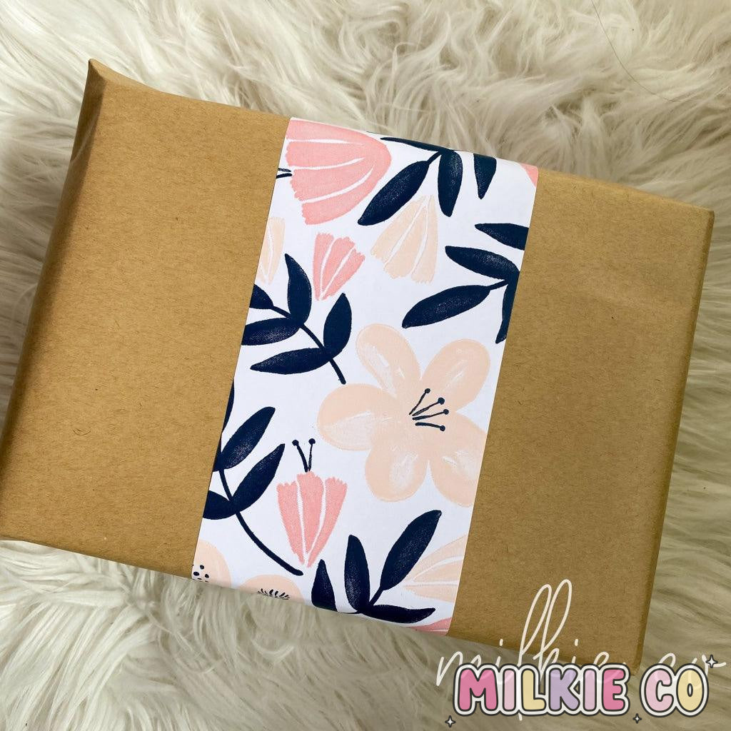 Gift Wrapping Magnolia / No